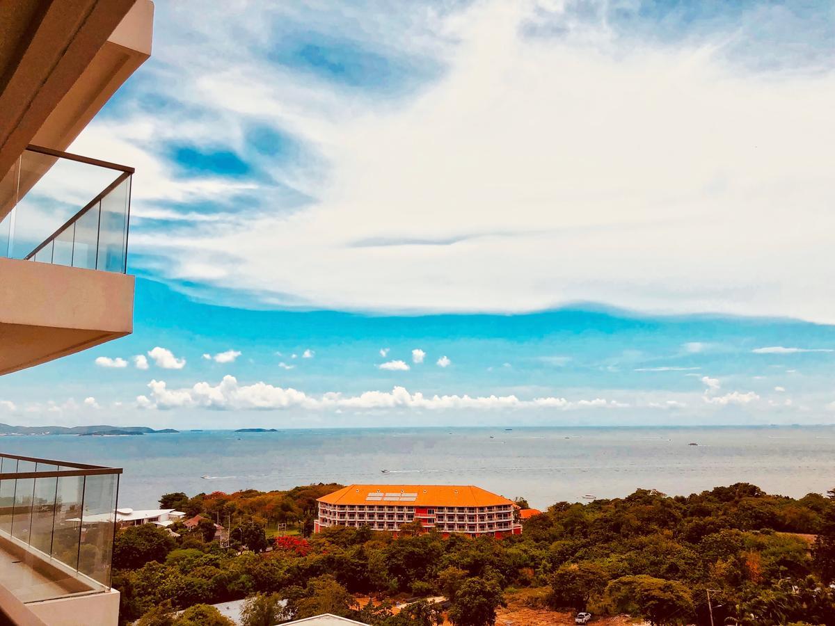 The Peak Towers Pattaya Appartement Buitenkant foto