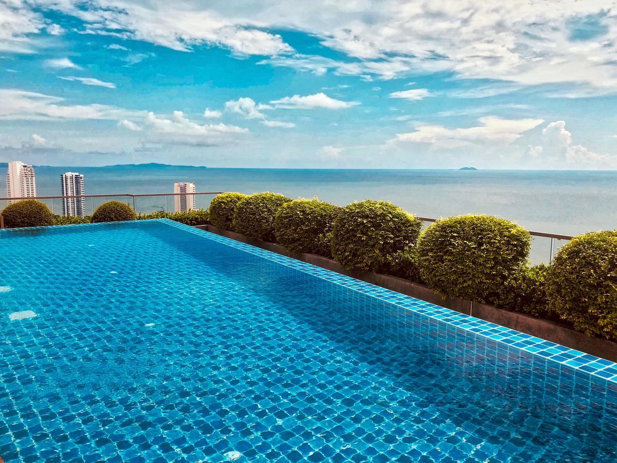 The Peak Towers Pattaya Appartement Buitenkant foto