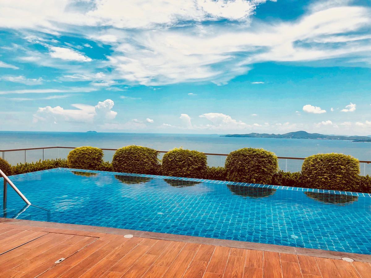 The Peak Towers Pattaya Appartement Buitenkant foto